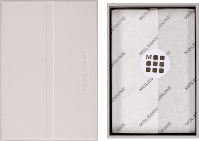 BUSINESS CARD HOLDER GRAY ISSEY MIYAKE