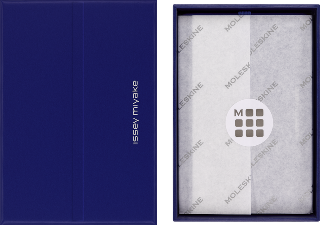 BUSINESS CARD HOLDER BLUE ISSEY MIYAKE