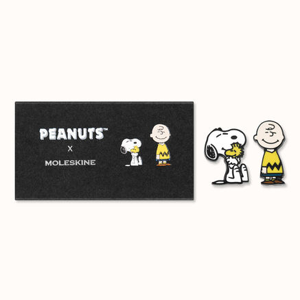 LE PEANUTS BUND PIN X2