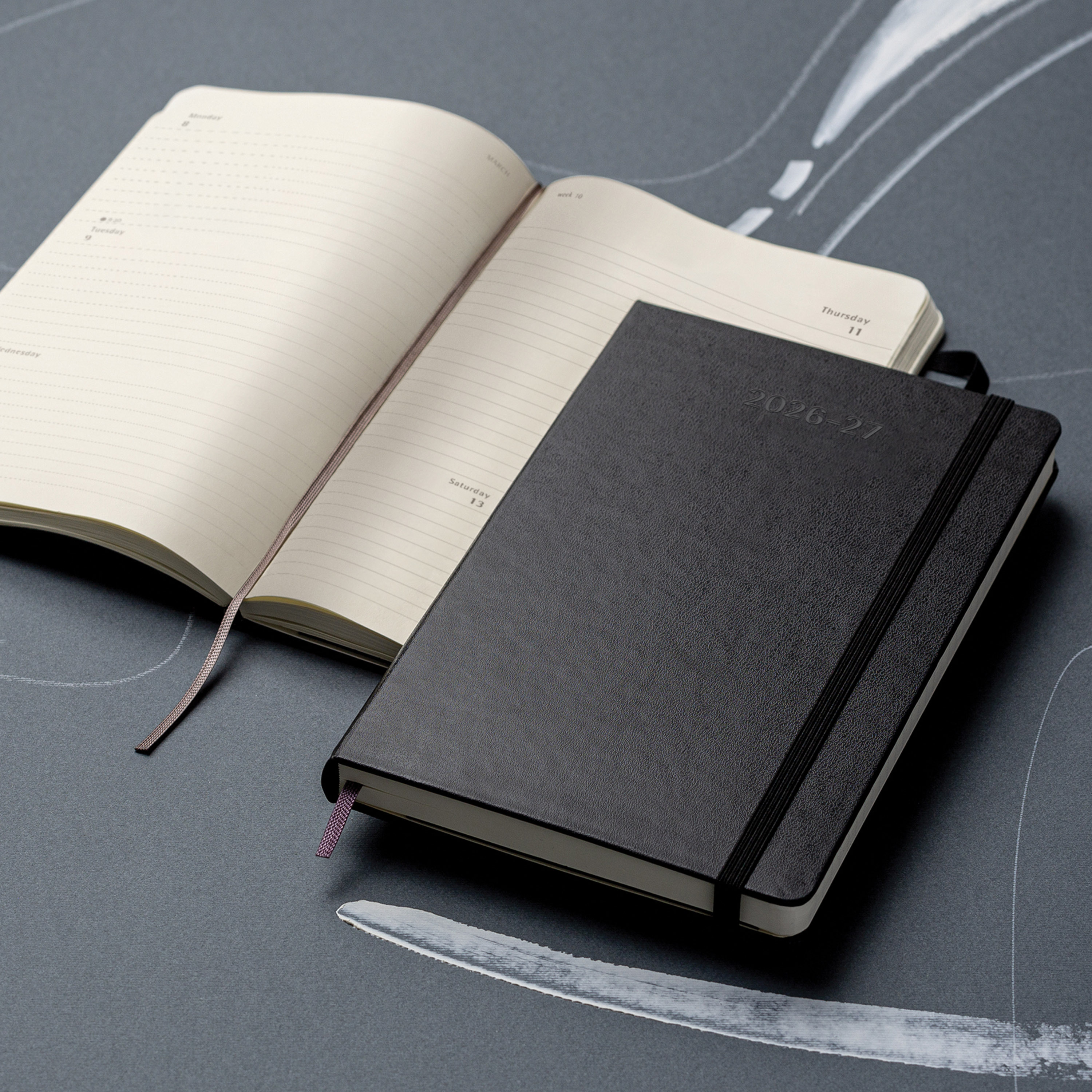 Classic Weekly Planner 2026/2027