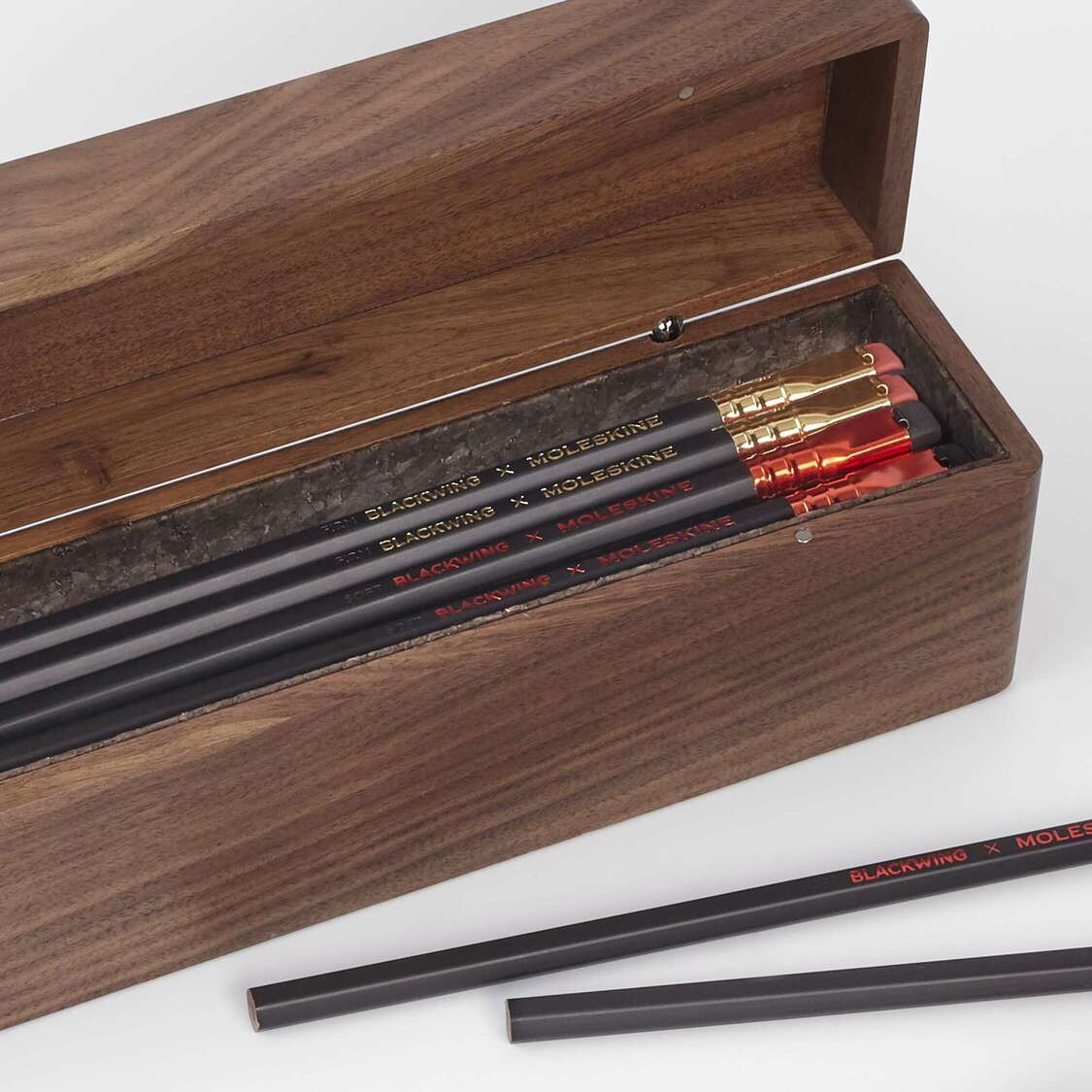ブラックウイング×モレスキン アトリエセット
