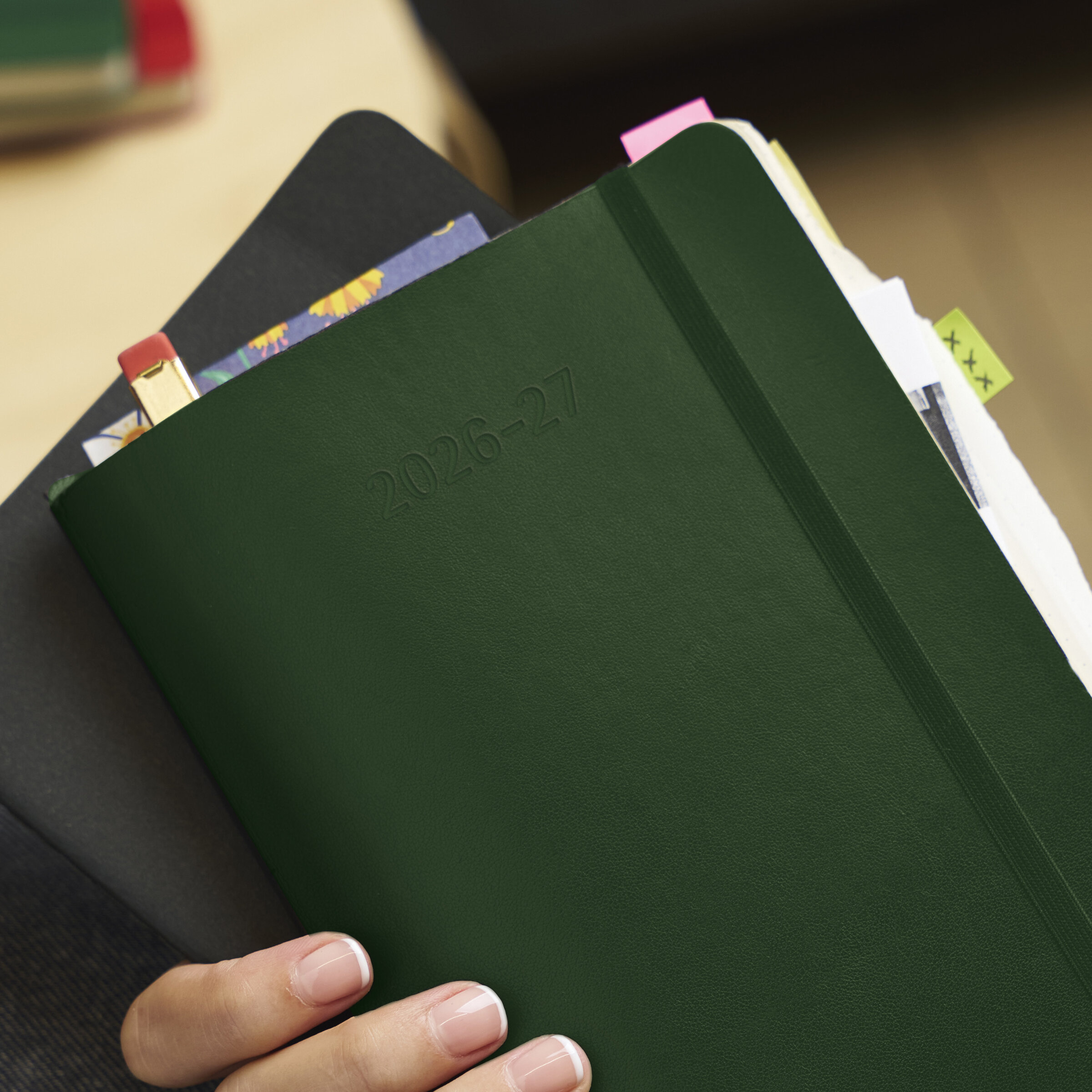 Classic Weekly Planner 2026/2027